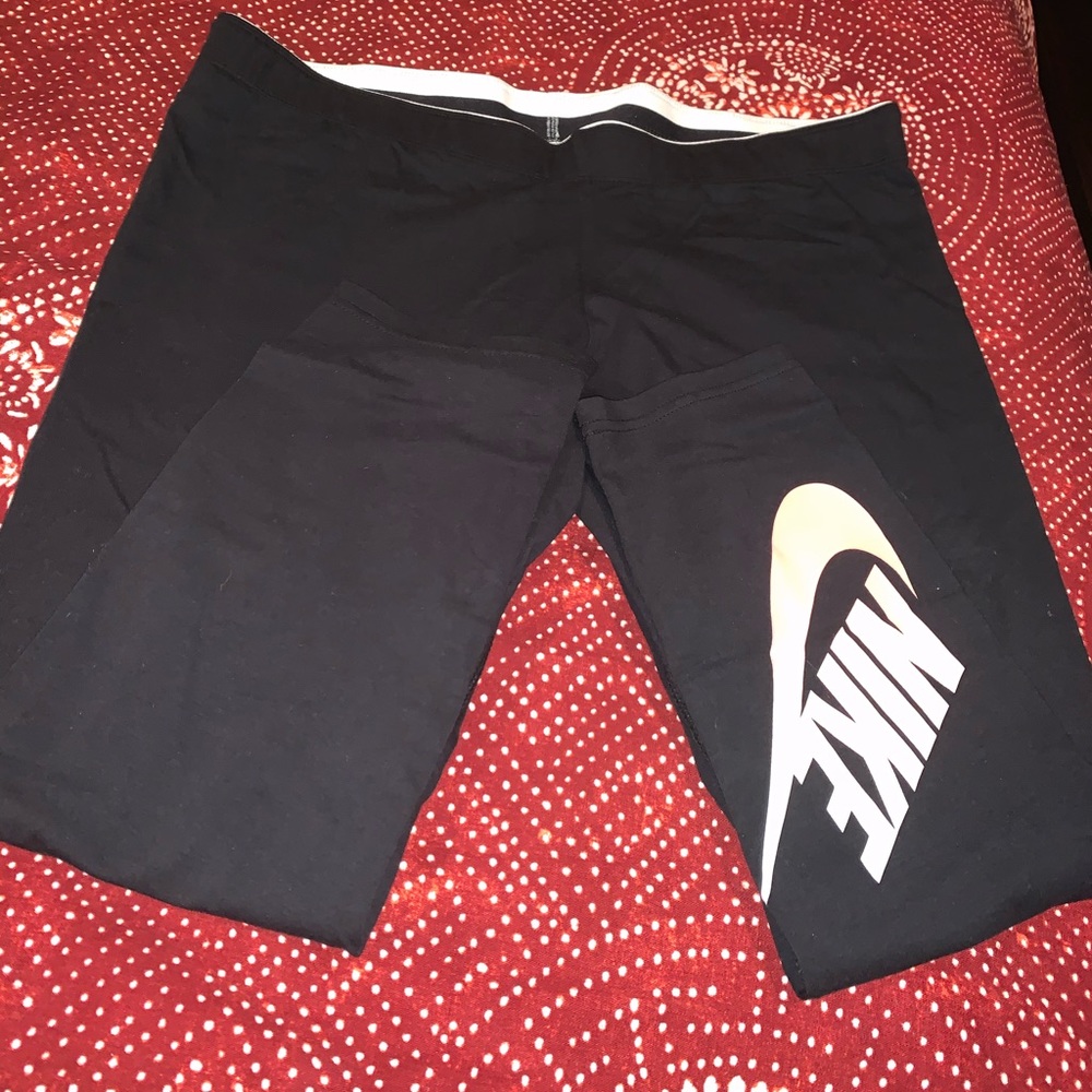 Cropped Nike Leggings